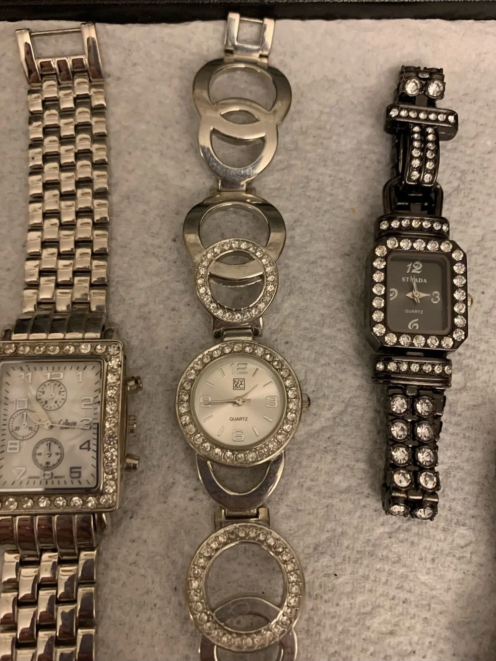 Ladies 10 PC Watch Lot,Some Brand Names,including Timex,Pulsar,Collezio and .